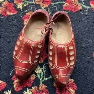 Red Wooden Shoes Decoration